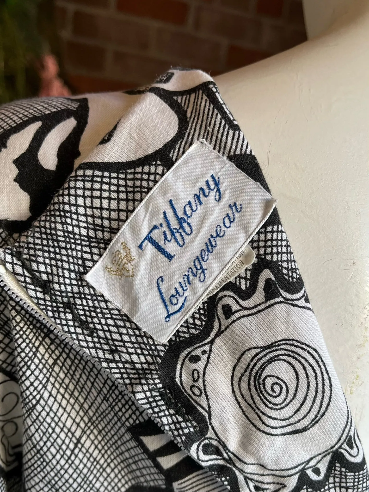 1970s Rare Abstract Graphic Black Kaftan