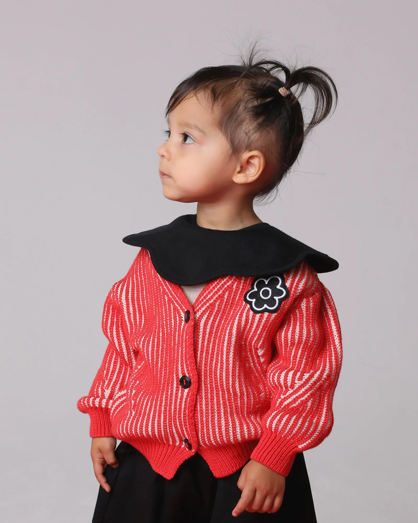 360-Daisy Bib in Black (Last Item)